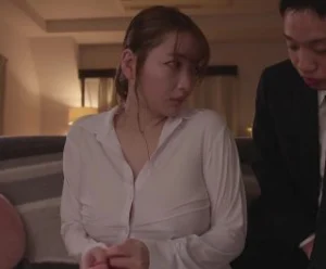 Cưỡng dâm sếp nữ ngực khủng
