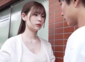 Chồng tẻ nhạt, vợ nhận ra cậu thanh niên hàng xóm tốt hơn Chồng tẻ nhạt, vợ nhận ra cậu thanh niên hàng xóm tốt hơn