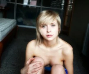 Hình sex gái Nga 9x khỏa thân Hình sex gái Nga 9x khỏa thân