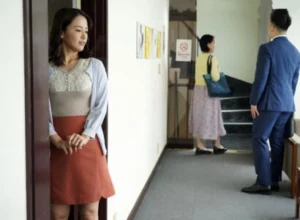 Mọi lúc…mọi nơi, cô hàng xóm nơi tôi mới chuyển đến luôn muốn làm tình với tôi Mọi lúc…mọi nơi, cô hàng xóm nơi tôi mới chuyển đến luôn muốn làm tình với tôi