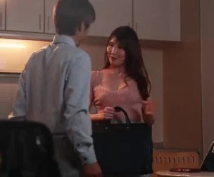 Hiếp mẹ kế trong chuyến du lịch